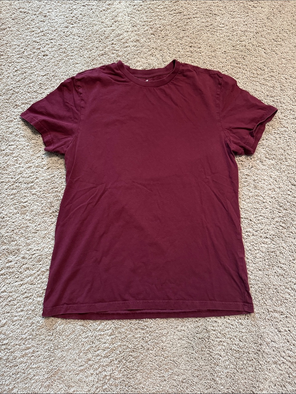 H&M Men's Regular Fit Short Sleeve T-Shirt in Burgundy